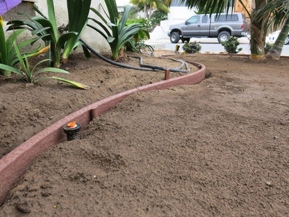 Juego de tablas dobladoras de plástico de 3,3" x 16 pies – Incluye 4 estacas para bordes de jardín y paisajismo (color teca)